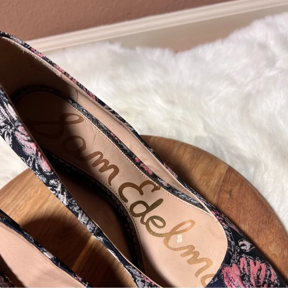 Sam Edelman Navy Blue and Pink Heels with Floral Embroidery Size 8 - Picture 8 of 13